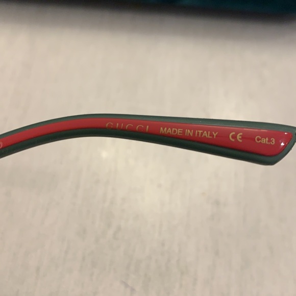 Gucci Sunglasses - Picture 7 of 11